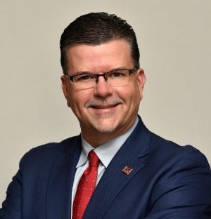Headshot image of KS Bank President/CEO Earl W. Worley, Jr.